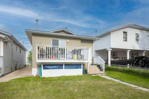 45 Hangingstone Drive, Lacombe, AB, T4L1P9 | Card Image