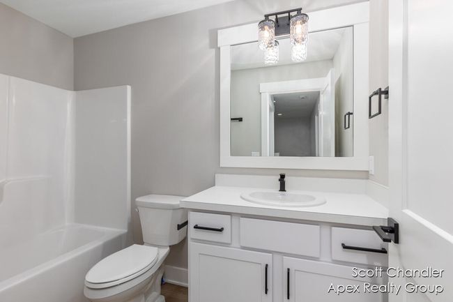 Photo of similar home. | Image 10