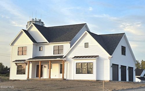 8 Faulkner Dr, Waterford, NY, 12188-1222 | Card Image