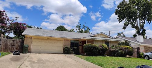 2413 Royal Dr, Garland, TX, 75041-2552 | Card Image