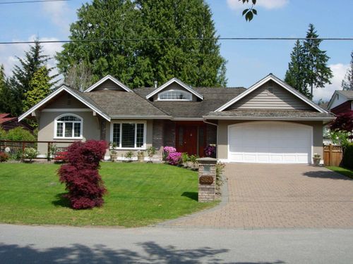 563 Esquimalt Avenue, West Vancouver, BC, V7T1J3 | Card Image