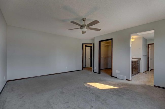 71 Chapman Green Se, House other with 5 bedrooms, 4 bathrooms and 4 parking in Calgary AB | Image 19