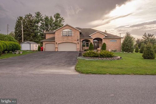 536 Remington Dr, SHIPPENSBURG, PA, 17257-7909 | Card Image