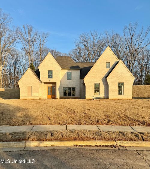 8593 Gwin Hollow Dr, Olive Branch, MS, 38654-4514 | Card Image