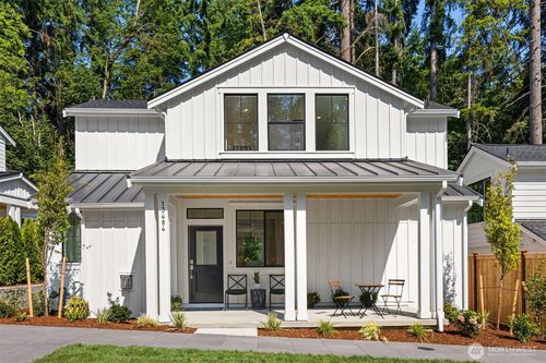 13496 Ne 112th Pl, Redmond, WA, 98052-2466 | Card Image