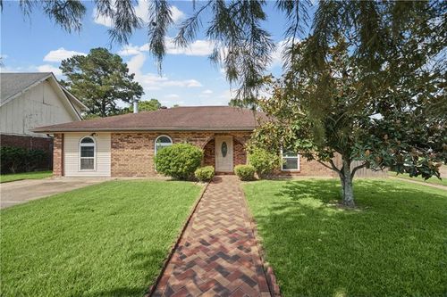 5301 Alpaca Dr, Marrero, LA, 70072-5901 | Card Image