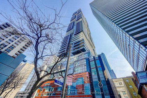513-7 Grenville St, Toronto, ON, M4Y0E9 | Card Image