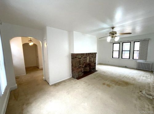 20410 42nd Ave, Bayside, NY, 11361-2613 | Card Image