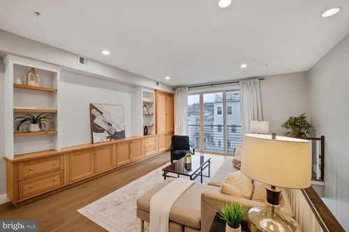 2-215 Randolph Pl Ne, WASHINGTON, DC, 20002-2138 | Card Image