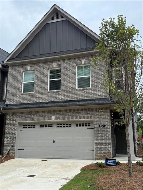 3134 Marbella Cir, Kennesaw, GA, 30152-6427 | Card Image