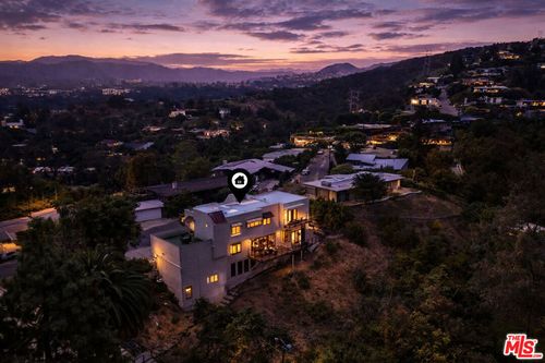 1052 N Kenter Ave, Los Angeles, CA, 90049-1336 | Card Image