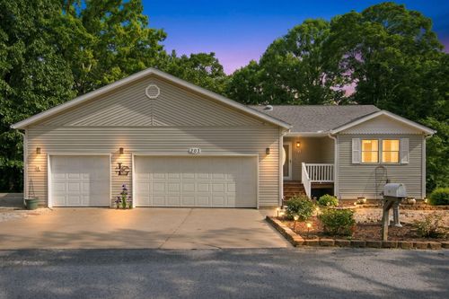 203 Queensberry Dr, Branson West, MO, 65737-8484 | Card Image