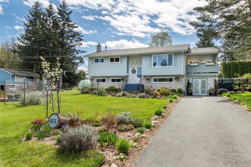613 Nootka St, Comox, BC, V9M2L8 | Card Image