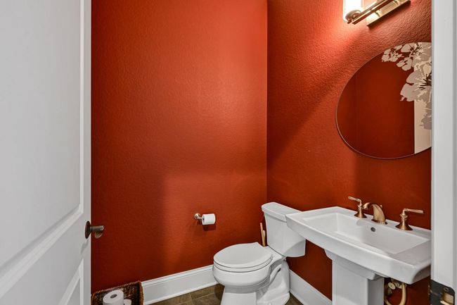 W292S5474 Fox Run Court, House other with 4 bedrooms, 4 bathrooms and null parking in GENESEE WI | Image 14