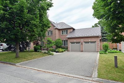 14 Penrose Crt, House other with 4 bedrooms, 3 bathrooms and 6 parking in Brampton ON | Image 1