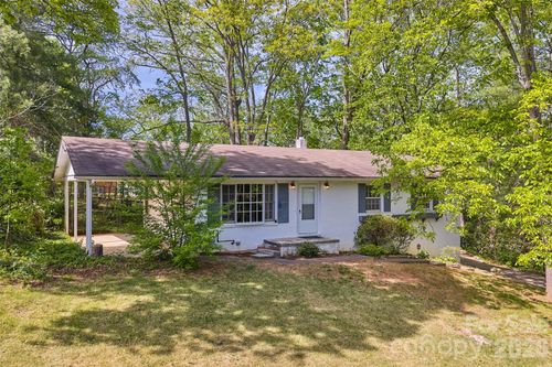 68 Imperial Ct, Asheville, NC, 28803-1852 | Card Image