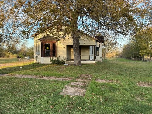 917 W Angeline Street, Groesbeck, TX, 76642 | Card Image