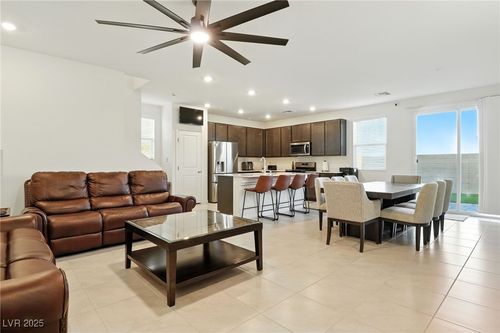 10106 Queens Pearl St, Las Vegas, NV, 89141-9137 | Card Image