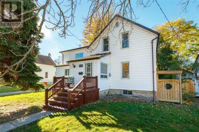 251 Emma St, House other with 5 bedrooms, 3 bathrooms and null parking in Sarnia ON | Image 1