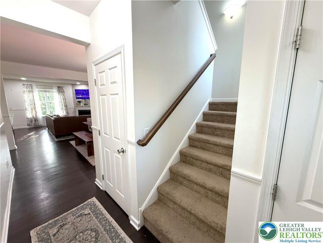main stairs | Image 4