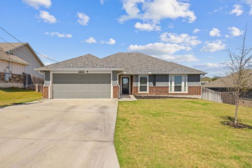 1313 Sandstone Cv, Lampasas, TX, 76550-1860 | Card Image