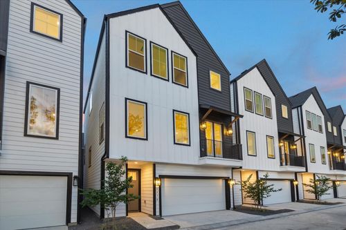 c-807 Martin St, Houston, TX, 77018-2121 | Card Image