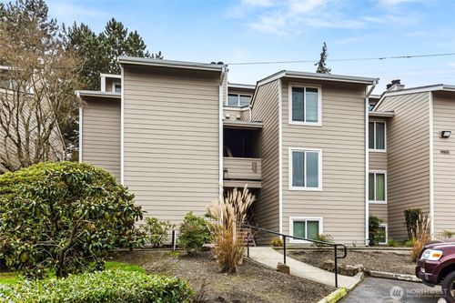 apt-210-19855 25th Ave Ne, Shoreline, WA, 98155-1367 | Card Image
