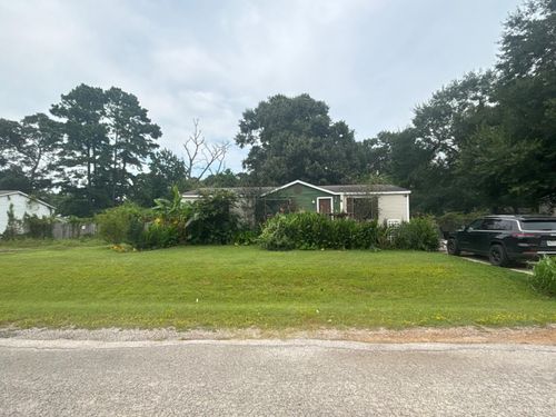 16471 Pisces Rd, Conroe, TX, 77306-5984 | Card Image