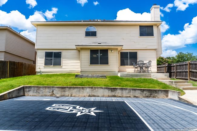 9534 Anderson Way, House other with 3 bedrooms, 3 bathrooms and null parking in Converse TX | Image 10