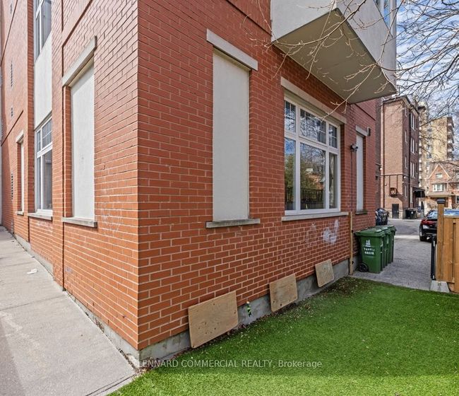 39 Spadina Rd, Home with 0 bedrooms, 0 bathrooms and null parking in Toronto ON | Image 19