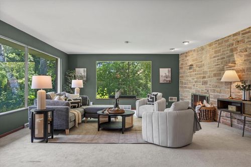 2416 W Dean Court, River Hills, WI, 53217 | Card Image