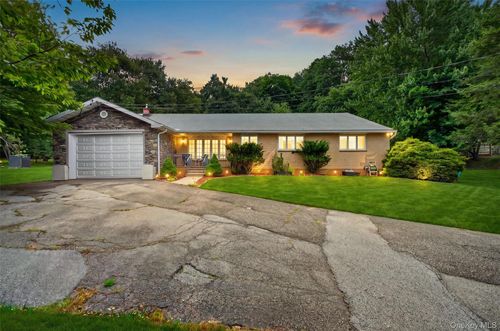29 Brandy Ln, Wappingers Falls, NY, 12590-6446 | Card Image