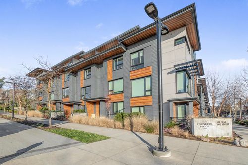 11-528 E 2nd St, North Vancouver, BC, V7L0G8 | Card Image