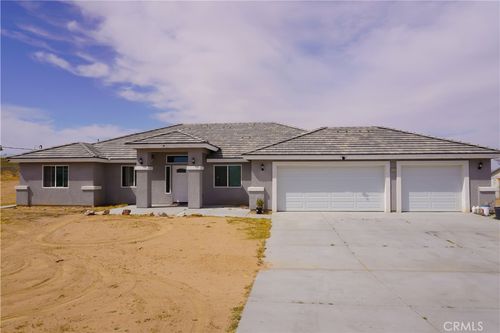 18702 Atlantic St, Hesperia, CA, 92345-5560 | Card Image