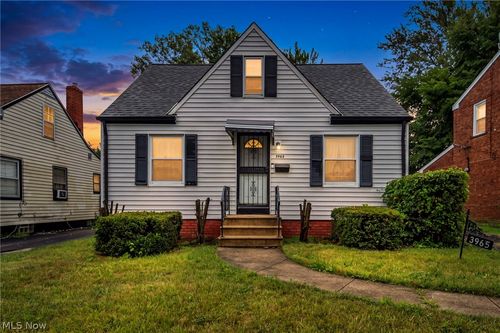 3965 E 177th St, Cleveland, OH, 44128-1732 | Card Image