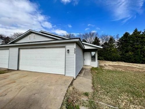 889 N Lola Ln, Fayetteville, AR, 72701-9308 | Card Image