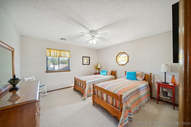 9172 E Oak Ln, House other with 3 bedrooms, 3 bathrooms and null parking in Claremore OK | Image 34