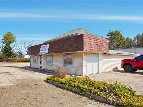 2300 Nooseneck Hill Rd, Coventry, RI, 02816-6712 | Card Image