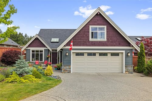 833 Retegno Ave, Parksville, BC, V9P0C3 | Card Image