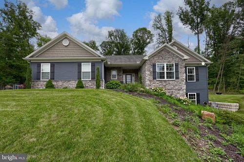 3206 Sutton Dr, Harrisburg, PA, 17112-8438 | Card Image