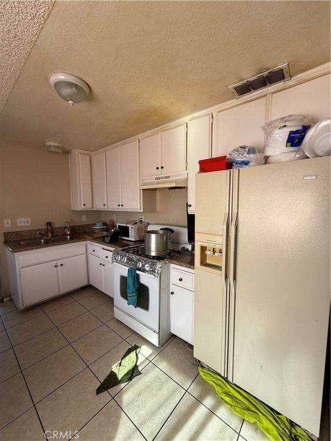 663 W 14th St, Home with 7 bedrooms, 4 bathrooms and null parking in San Bernardino CA | Image 39