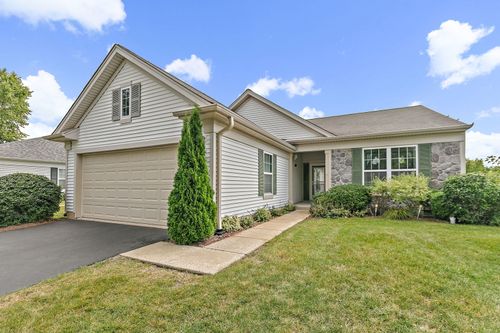 13252 Sierra Glen Rd, Huntley, IL, 60142-6342 | Card Image