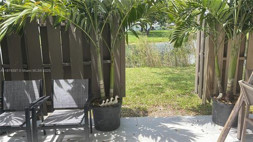 2-8203 Nw 9th Ct, Plantation, FL, 33324-1220 | Card Image