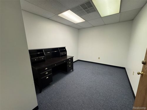 ste-270-2503 S Linden Rd, Flint, MI, 48532-5456 | Card Image