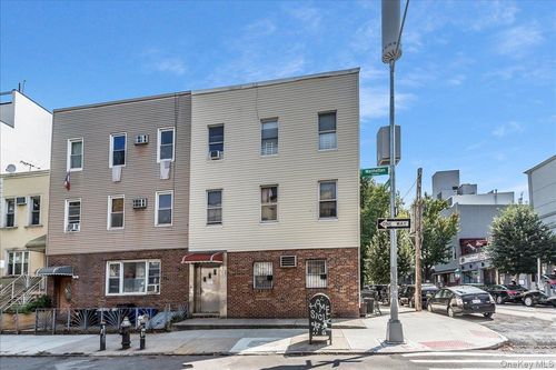 382 Manhattan Ave, New York, NY, 10026-2317 | Card Image