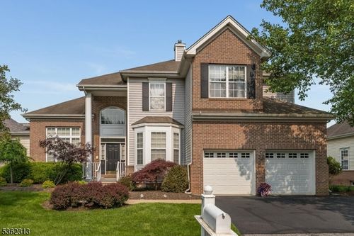 7 Colts Ln, Flemington, NJ, 08822-3400 | Card Image