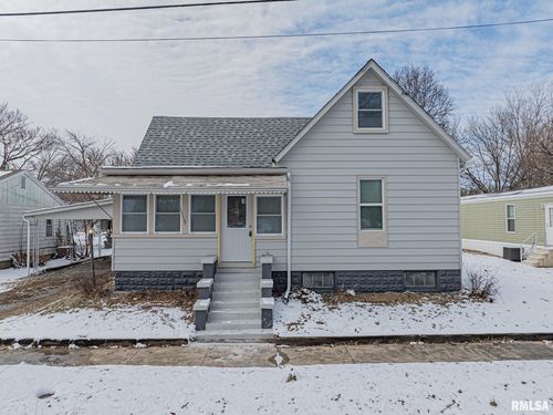 407 Nw 6th St, Fairfield, IL, 62837-1509 | Card Image