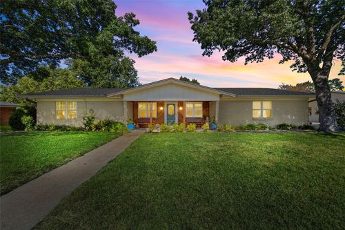 7517 Brentwood Cir, Woodway, TX, 76712-3737 | Card Image