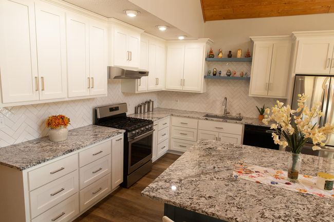 Granite countertops throughout | Image 11