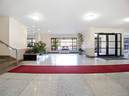 apt-4u-480 Riverdale Ave, Yonkers, NY, 10705-3515 | Card Image